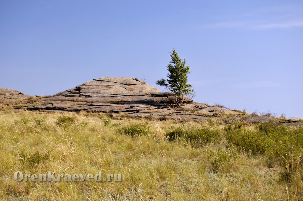 Карабутакский гранитный массив (скалы Шонкал). Июль 2012 года