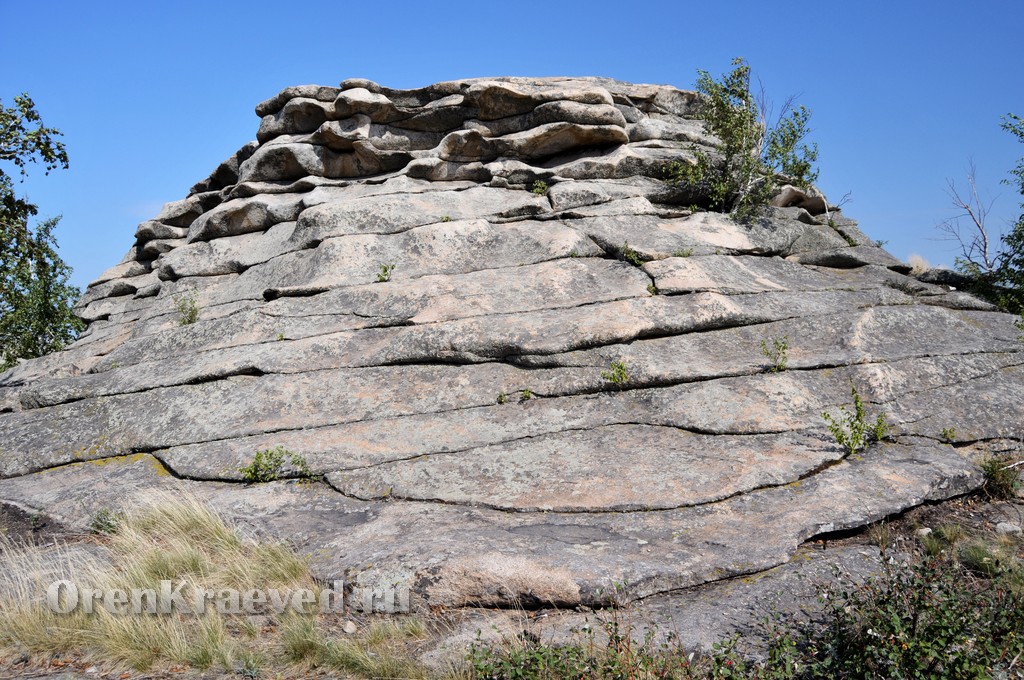 Карабутакский гранитный массив (скалы Шонкал). Июль 2012 года