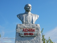 Памятник В.И. Ленину п. Кумак. Август 2023 года