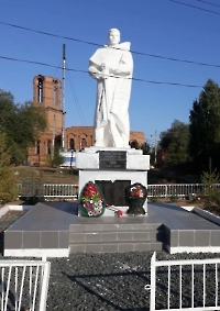 Памятник воинам-землякам павшим в годы Великой Отечественной войны 1941–1945 г.г. село Угольное