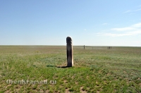 Старое кладбище близ реликтовой лиственницы 2. Май 2012 года