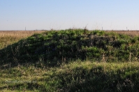 Степные урочища с курганами Три Мара. Май 2014 года