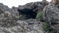 Пещера-штольня в Камсакском ущелье. Май 2021 года