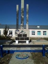 Обелиск войнам Великой Отечественной войны, погибшим во время войны и умершим в послевоенные годы. Село Боевая Гора