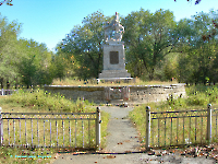 Братская могила красноармейцев, погибших летом 1918 года при обороне Орска от белогвардейцев. Сентябрь 2006 года