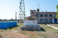 Памятник в честь основания п. Восточный. Июнь 2025 года