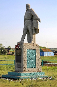 Памятник павшим в Великой Отечественной войне 1941–1945 гг. с. Рычковка. 2014 год