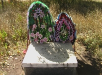 Памятник космонавту, дважды Герою Советского Союза В.М. Комарову, на месте гибели в 1967 г.