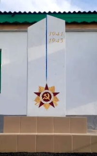 Памятник воинам-землякам с. Цветочное