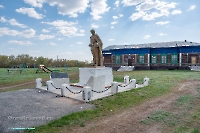 Памятник Солдату Великой отечественной войны 1941–1945 гг. с. Гирьял. Апрель 2025 года