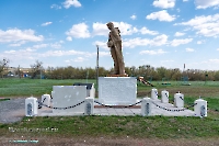 Памятник Солдату Великой отечественной войны 1941–1945 гг. с. Гирьял. Апрель 2025 года