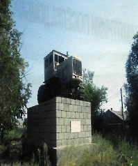 Памятник первоцелинникам в посёлке Домбаровский