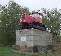 Памятник первоцелинникам в посёлке Домбаровский