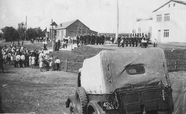 Открытие обелиска – 9 Мая 1975 года