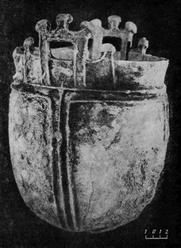 Рис. 3. Медный котел