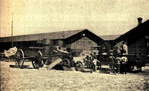 Бронеавтомобиль на станции Бузулук