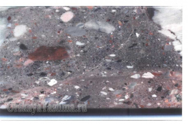 Рис. 21 Яшма гравелитовой текстуры. 1:1