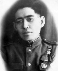 Акбауов Уразак Кстаубаевич (1908–1985)